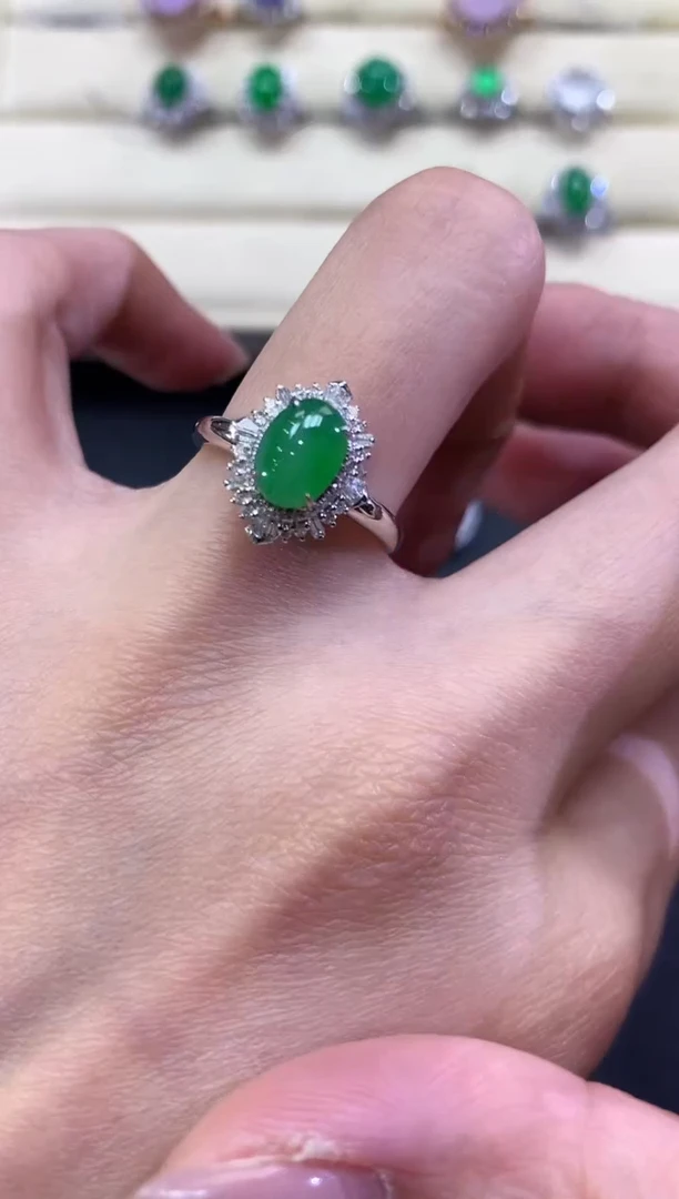 【闪购商品】翡翠戒指18K金镶嵌a226          