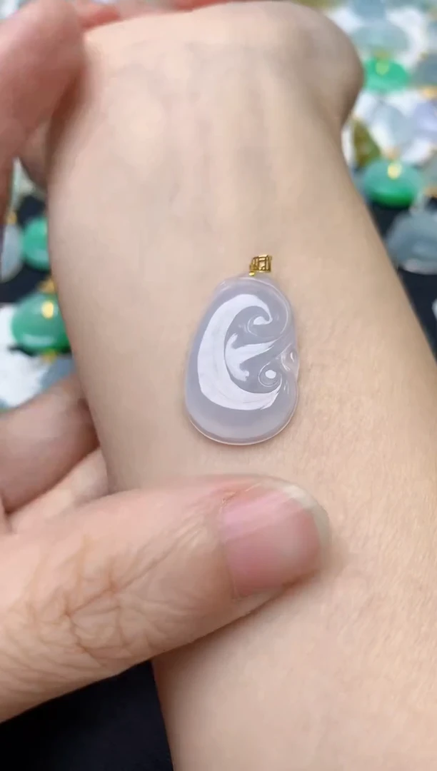 翡翠18K金镶嵌颈饰天然缅甸A货翡翠