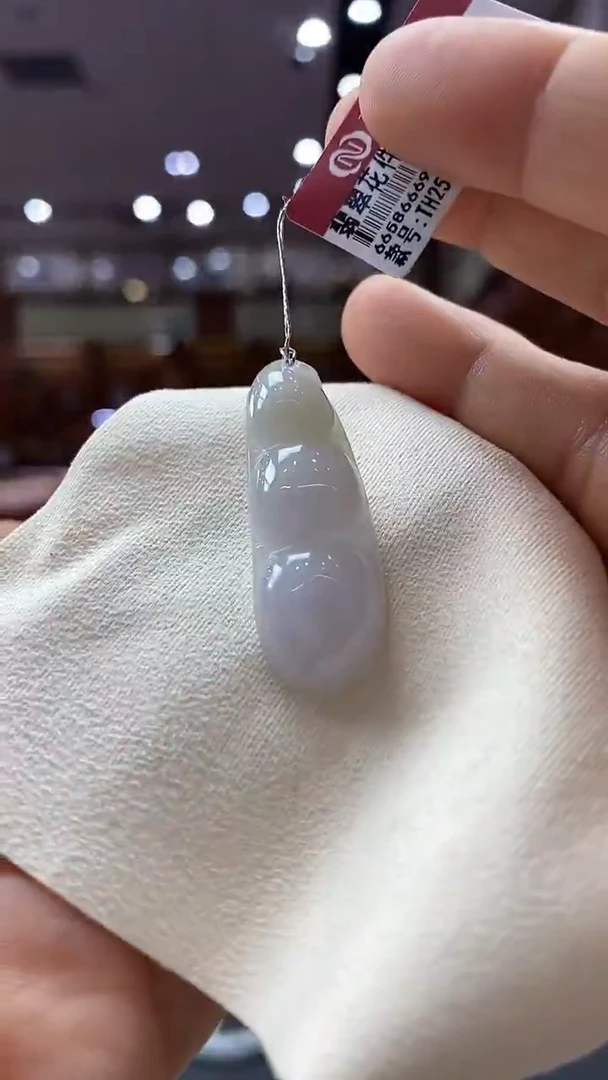 颈饰未镶嵌翡翠福豆