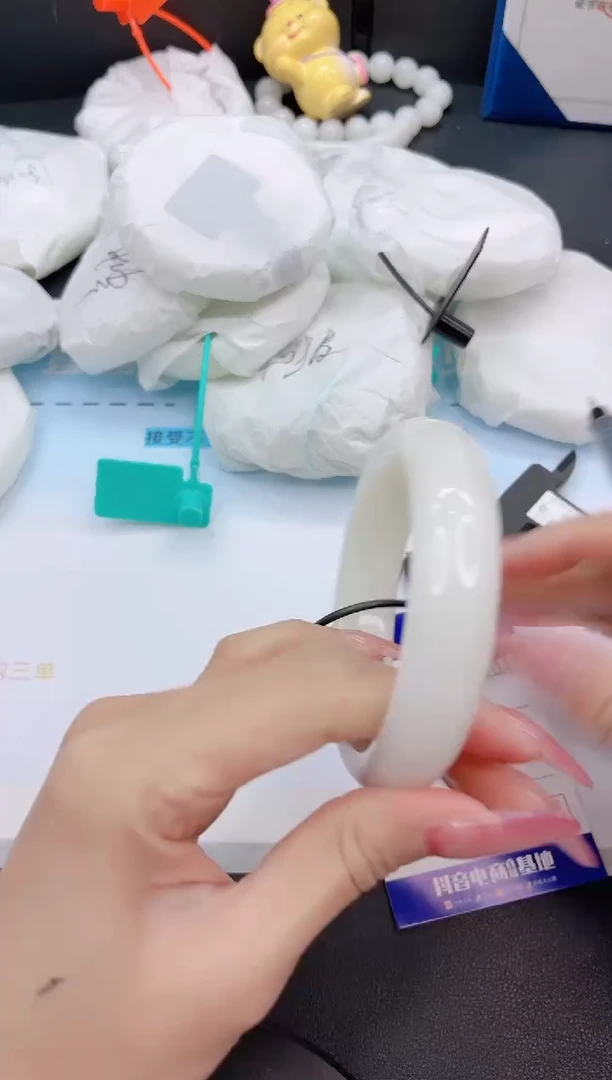 未镶嵌手镯和田玉2G85-58