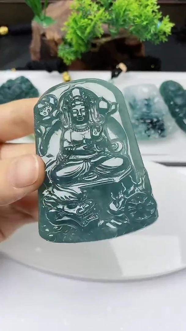 【闪购商品】翡翠颈饰未镶嵌