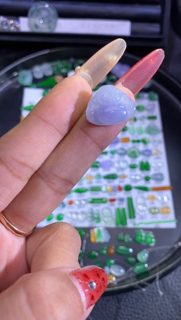 未镶嵌挂件翡翠佛