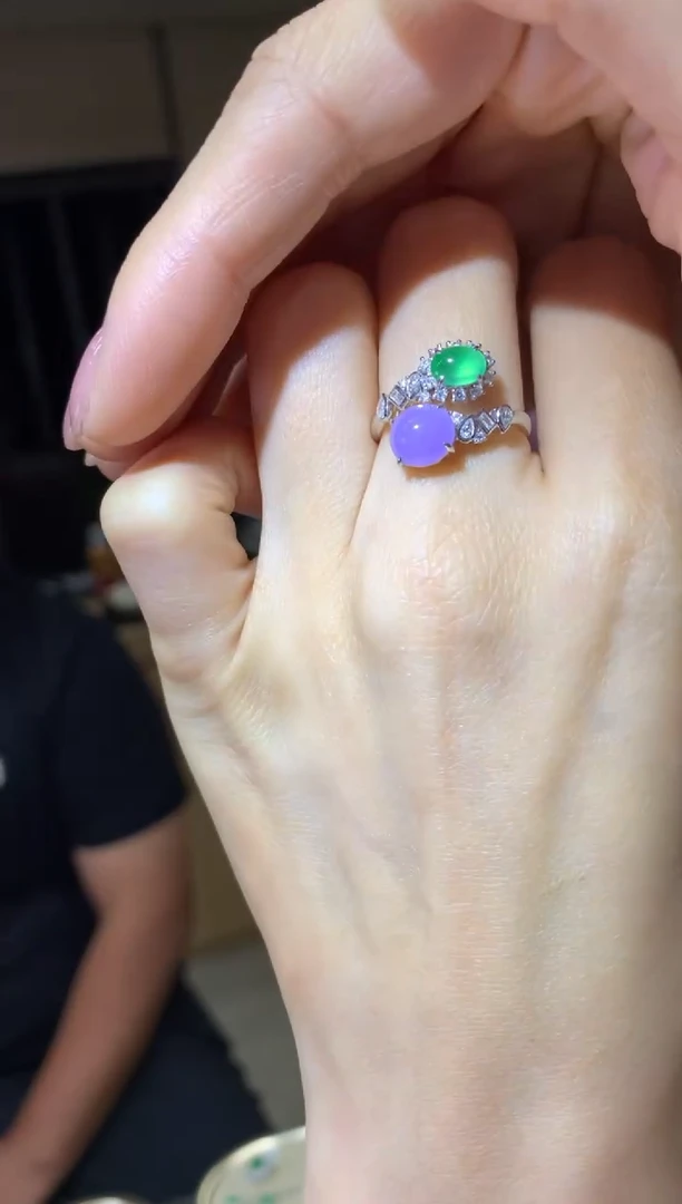 18K金镶嵌戒指翡翠第****。不退不换