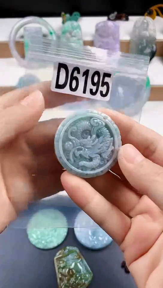 颈饰未镶嵌翡翠天然翡翠吊坠挂件