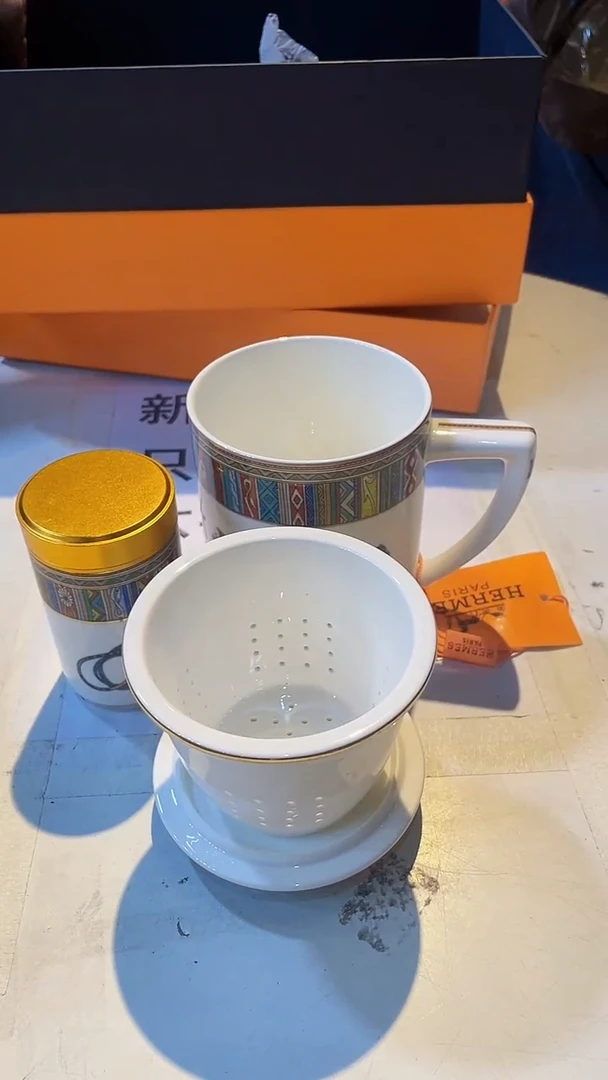 杯鸿辉家品牌瓷器，京东包邮！