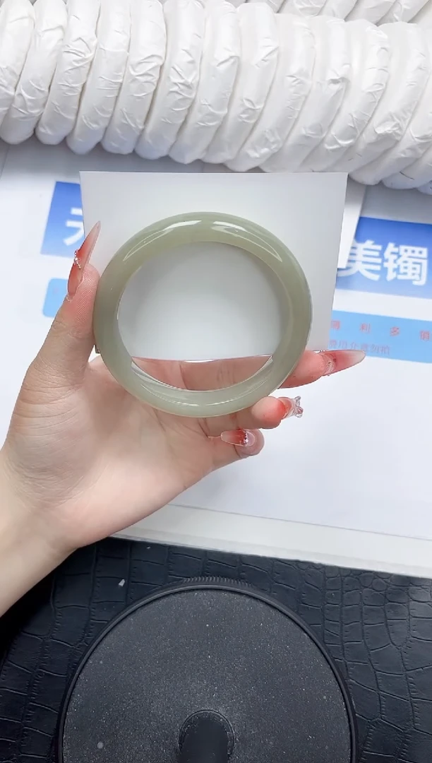 石英质玉手镯未镶嵌117-