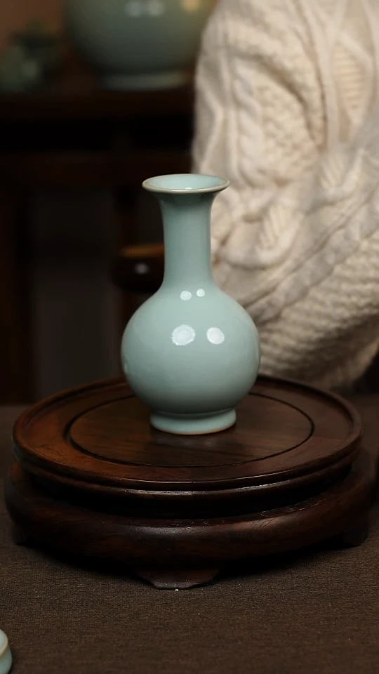 瓷片天青色摆件鹅颈瓶一级不带礼盒