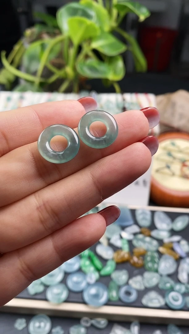 【闪购商品】翡翠裸石翡翠甜甜圈