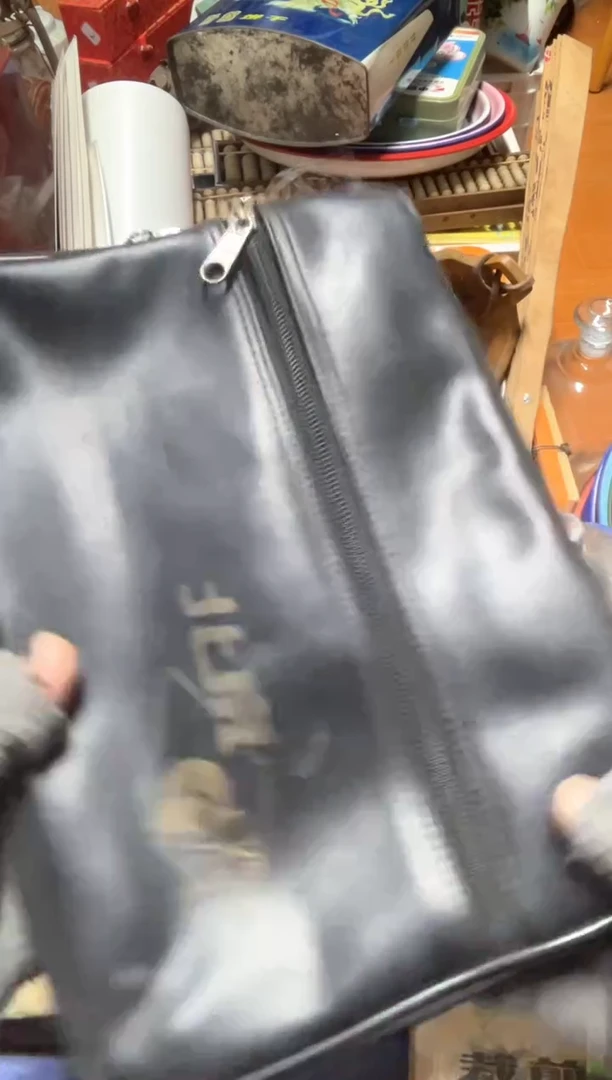 手工艺品琉璃随**扬摆件