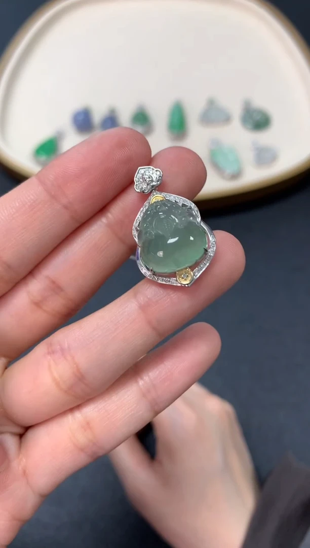 【闪购商品】翡翠吊坠(不含链)18K金镶嵌4500