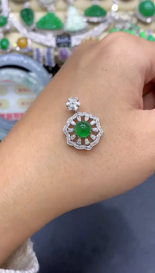 颈饰18K金镶嵌翡翠227-中国好珍宝