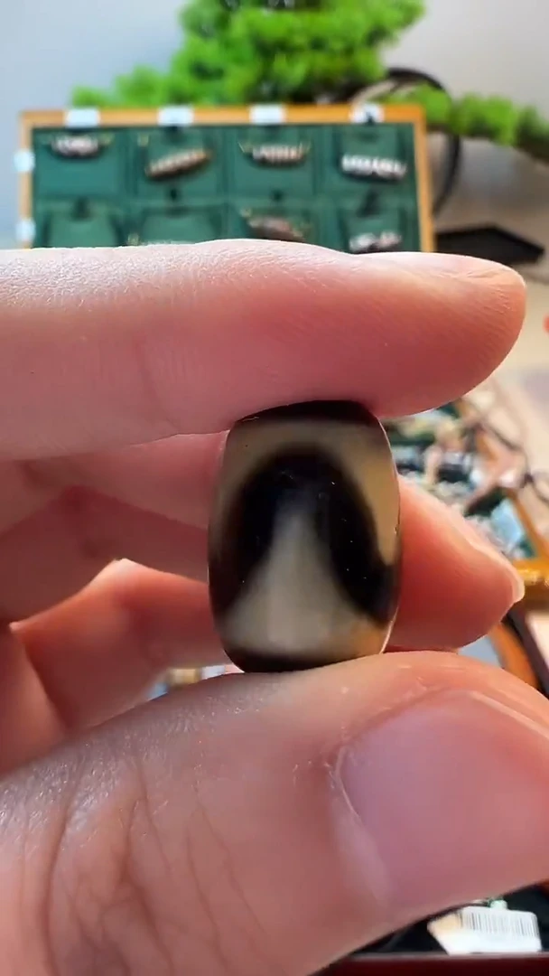 玛瑙/玉髓（覆膜）颈饰未镶嵌40（微瑕随机发货）