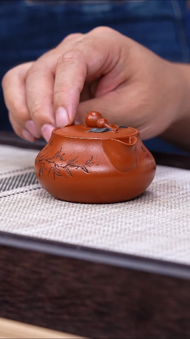 茶壶紫砂110