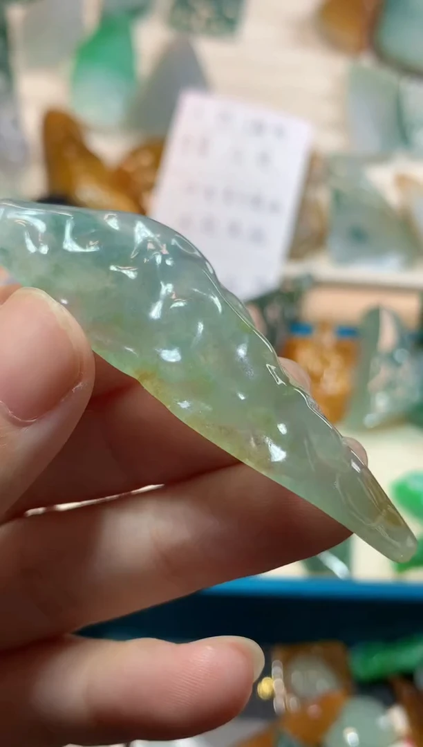 吊坠(不含链)未镶嵌翡翠吊坠