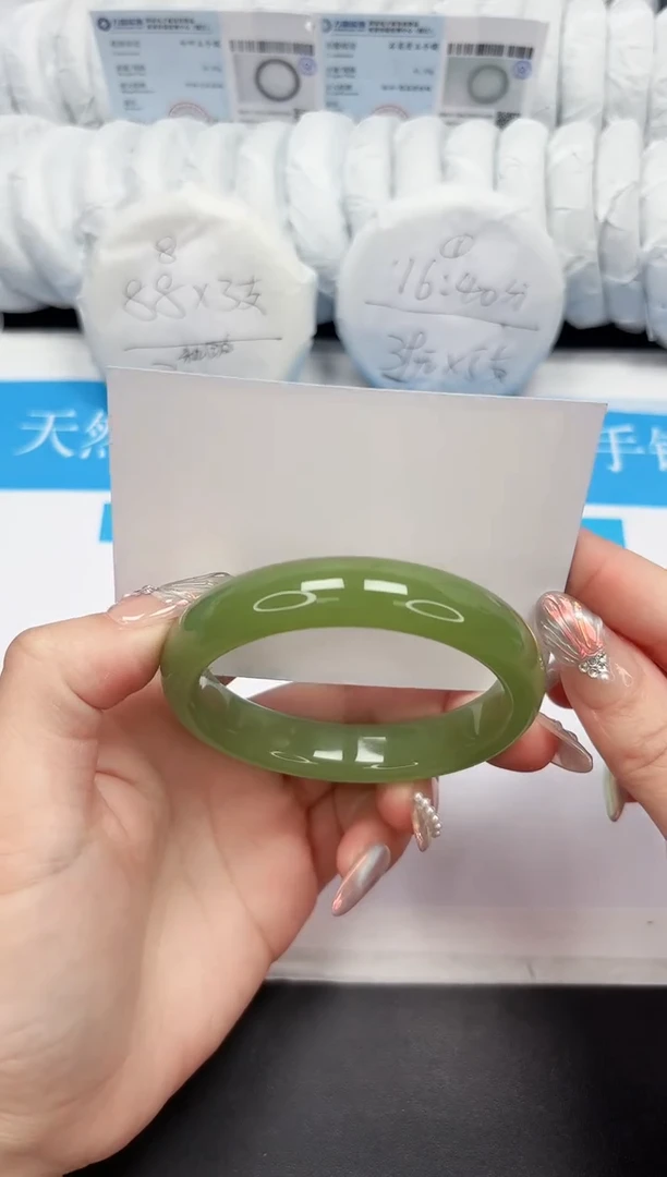 【闪购商品】石英质玉手镯未镶嵌14-60