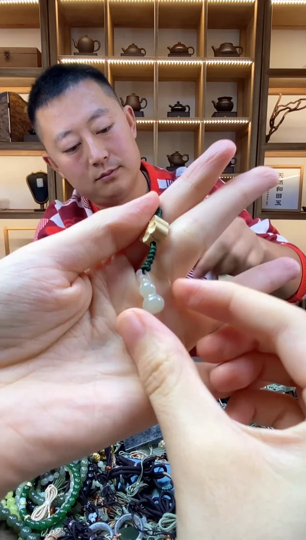 颈饰未镶嵌和田玉和田玉吊坠