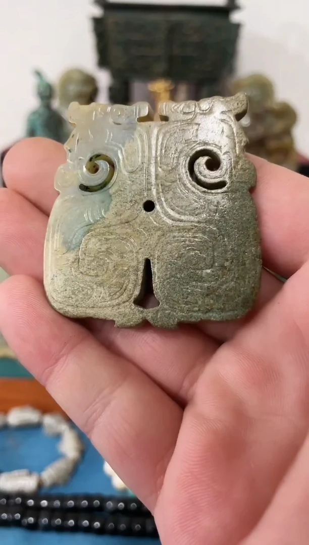 未镶嵌和田玉（糖玉）挂件疯**月1个