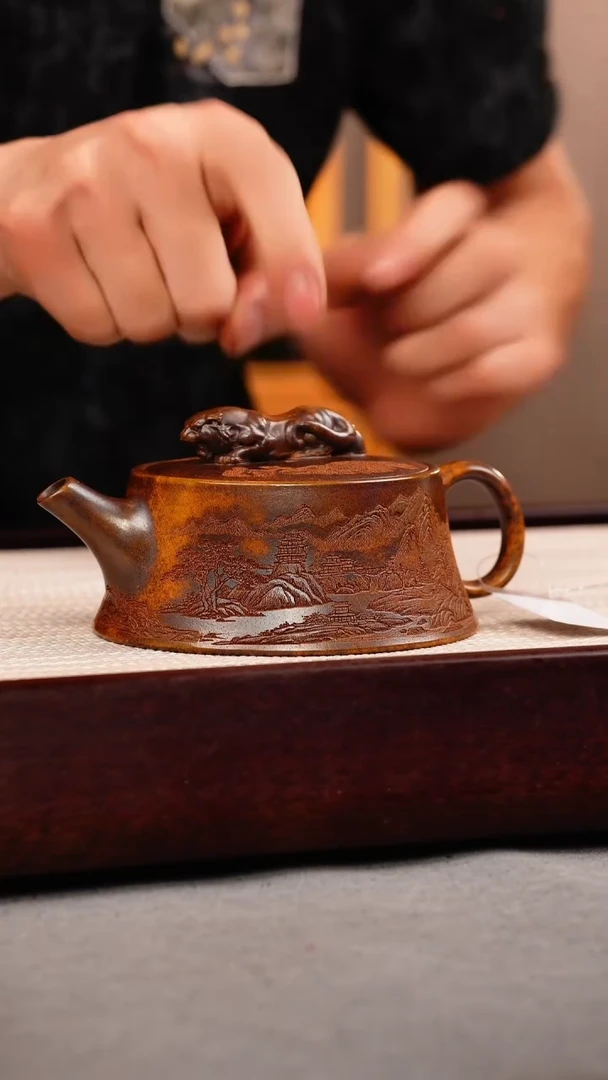 茶壶紫砂龙骨金砂 虎钮柱础 刻绘