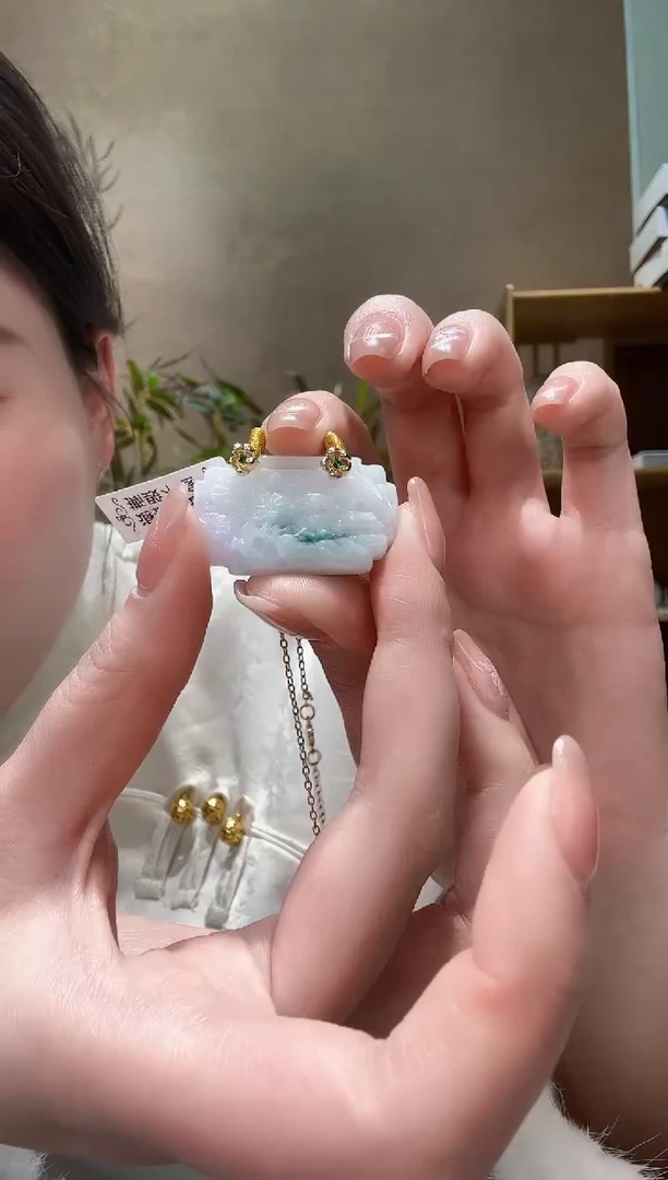 【闪购商品】翡翠颈饰未镶嵌吊坠