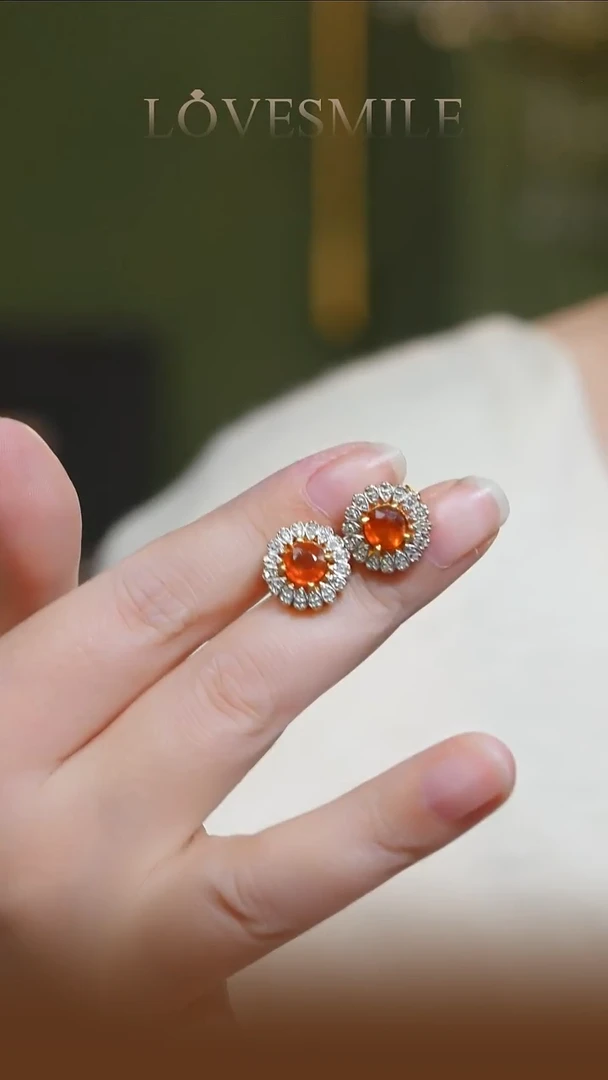 银S925镶嵌耳钉石榴石（芬达石）111