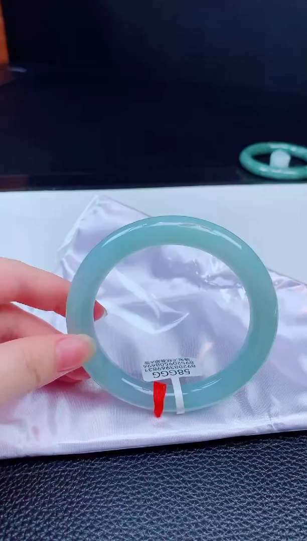 翡翠手镯未镶嵌缅甸天然翡翠A货手镯