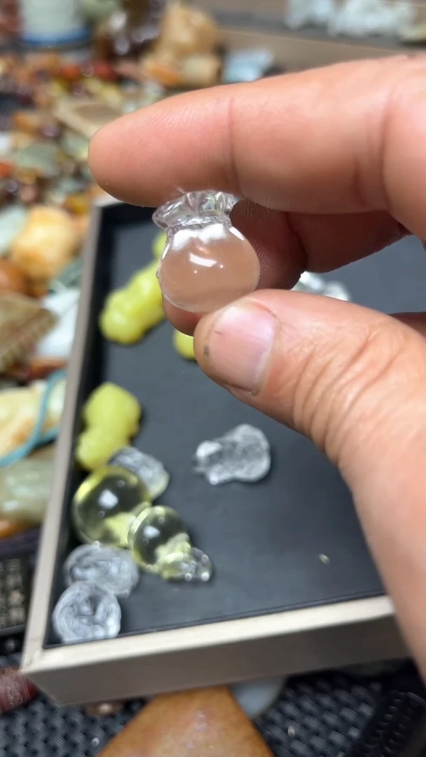 【闪购商品】水晶吊坠(不含链)未镶嵌水晶