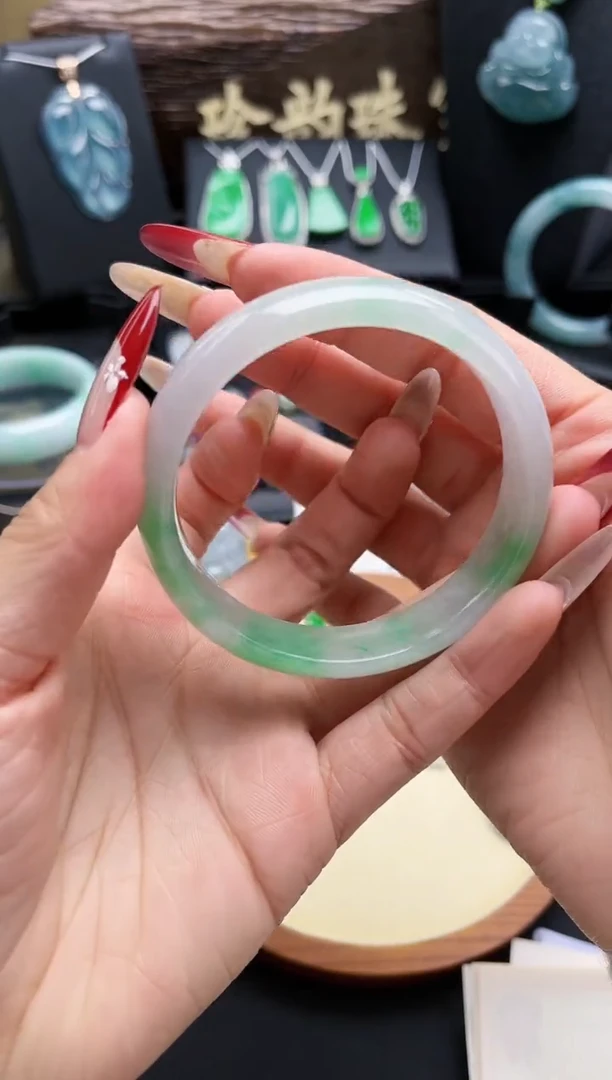 【闪购商品】翡翠手镯未镶嵌翡翠手镯