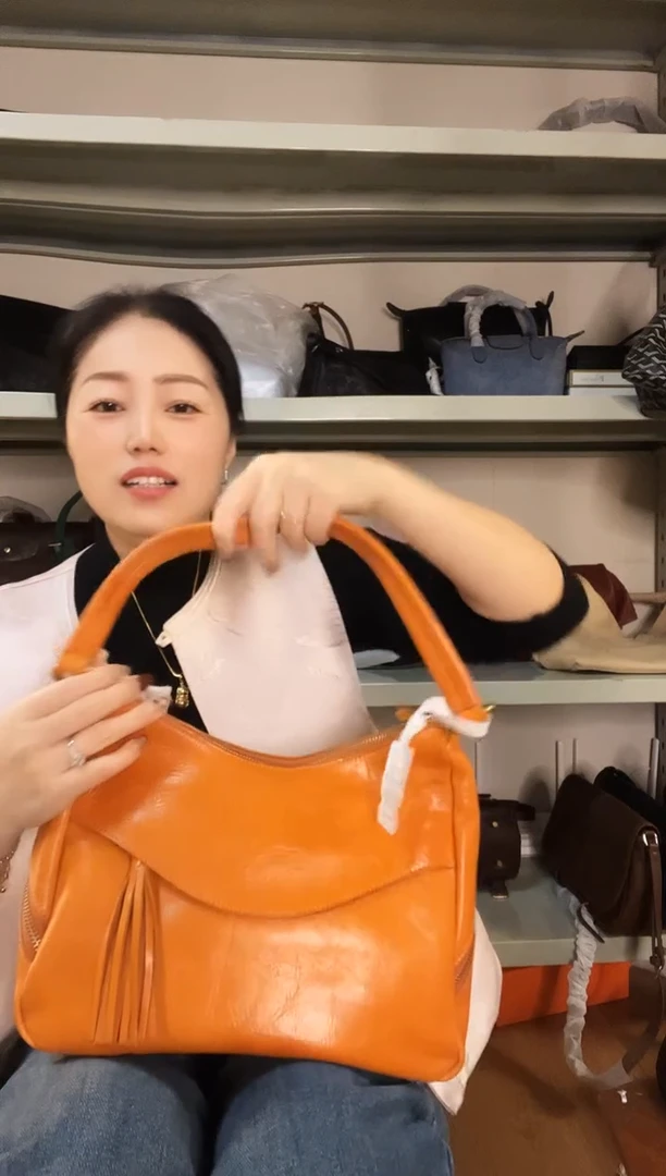 牛皮（革）高端订制时尚百搭女士手提斜跨包