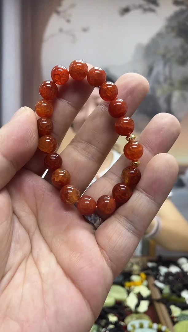 未镶嵌蛇纹石玉吊坠?**?·