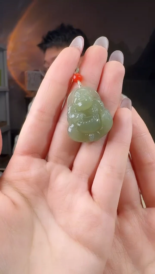 颈饰未镶嵌和田玉佛公