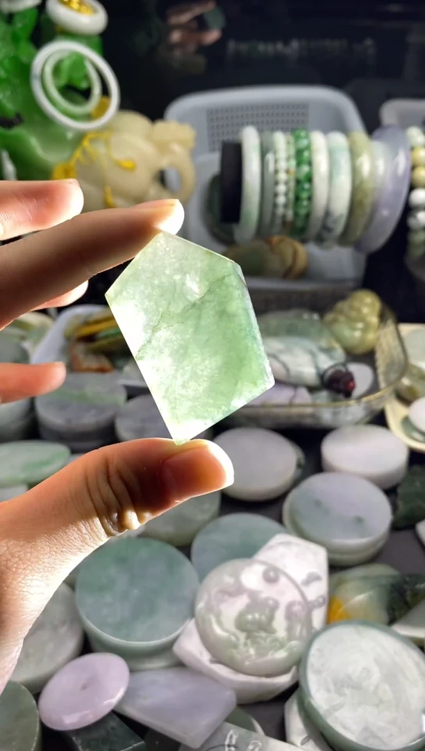 散珠翡翠A货翡翠