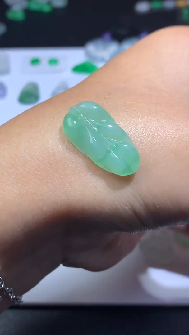 未镶嵌定制翡翠毛货