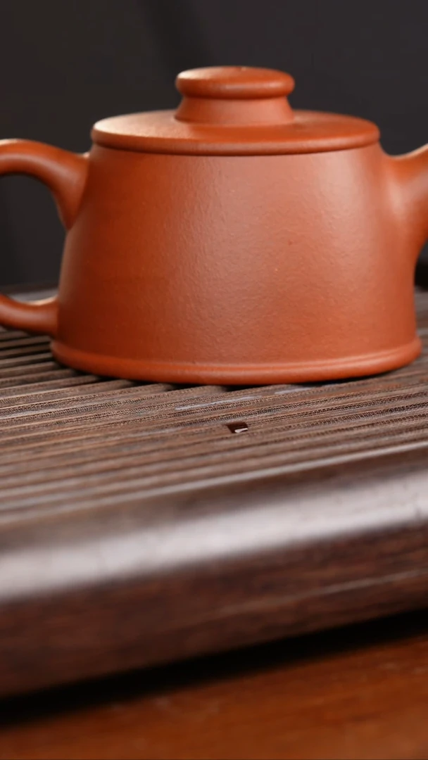 茶壶紫砂宜兴原矿红降坡 巨轮