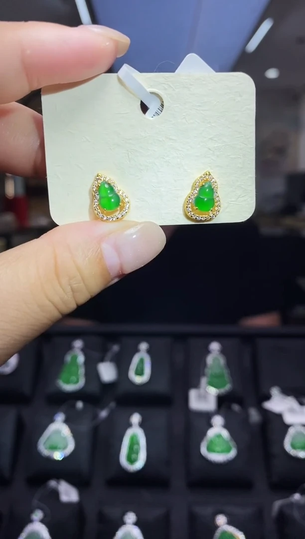 未镶嵌翡翠耳饰满阳绿翡翠耳钉