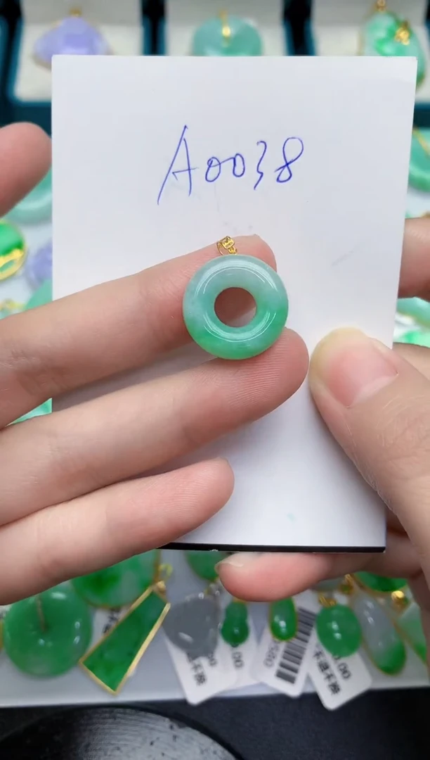 【闪购商品】翡翠颈饰18K金镶嵌000000000