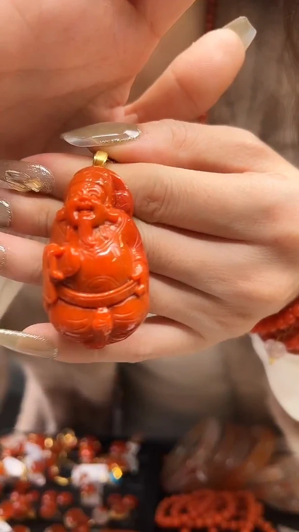 18K金镶嵌吊坠南红玛瑙30*50/财神款