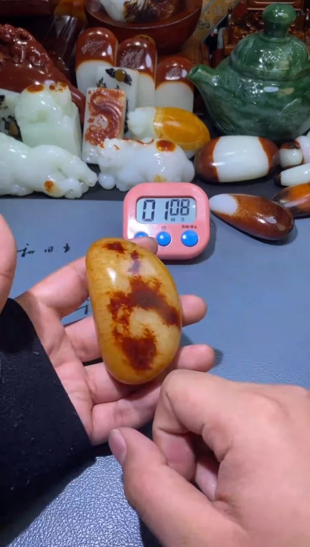 未镶嵌和田玉把件杨****.和田玉