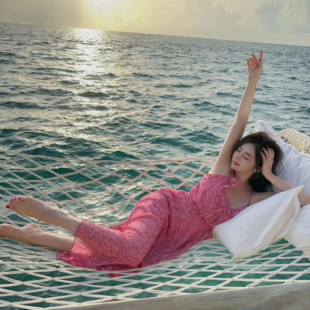 【胖小仙】<爱丽丝梦境>粉桃吊带碎花裙 显瘦 微胖 大码