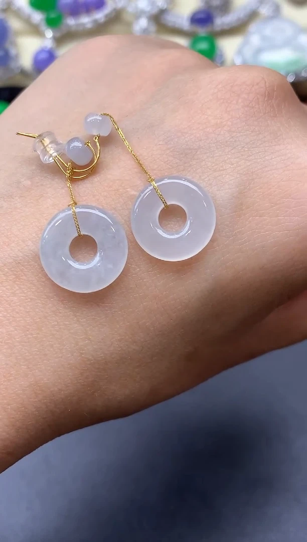 颈饰18K金镶嵌翡翠97-中国好珍宝