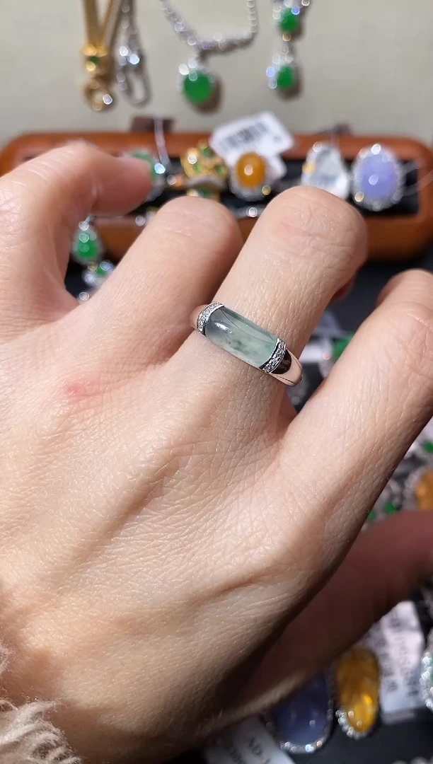 【闪购商品】翡翠戒指18K金镶嵌戒指