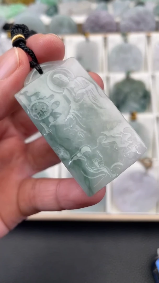 颈饰未镶嵌翡翠天然缅甸翡翠A货220