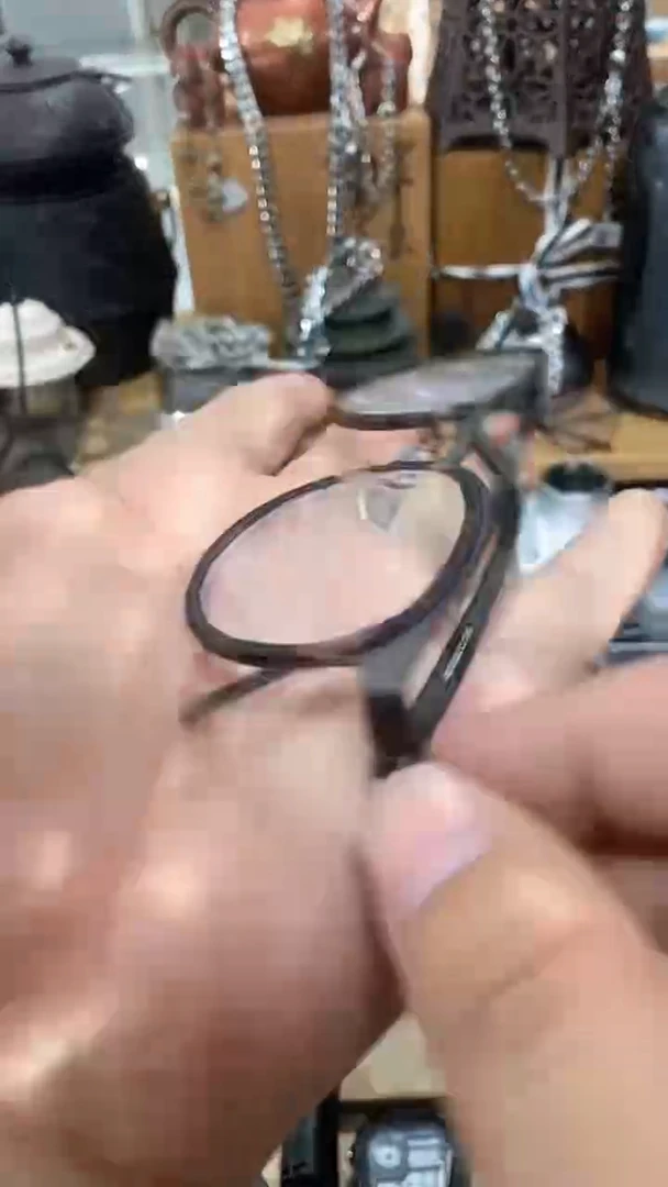 瓷片闪购商品  如图所示