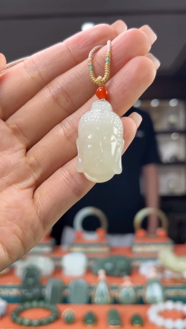 和田玉未镶嵌颈饰佩佩