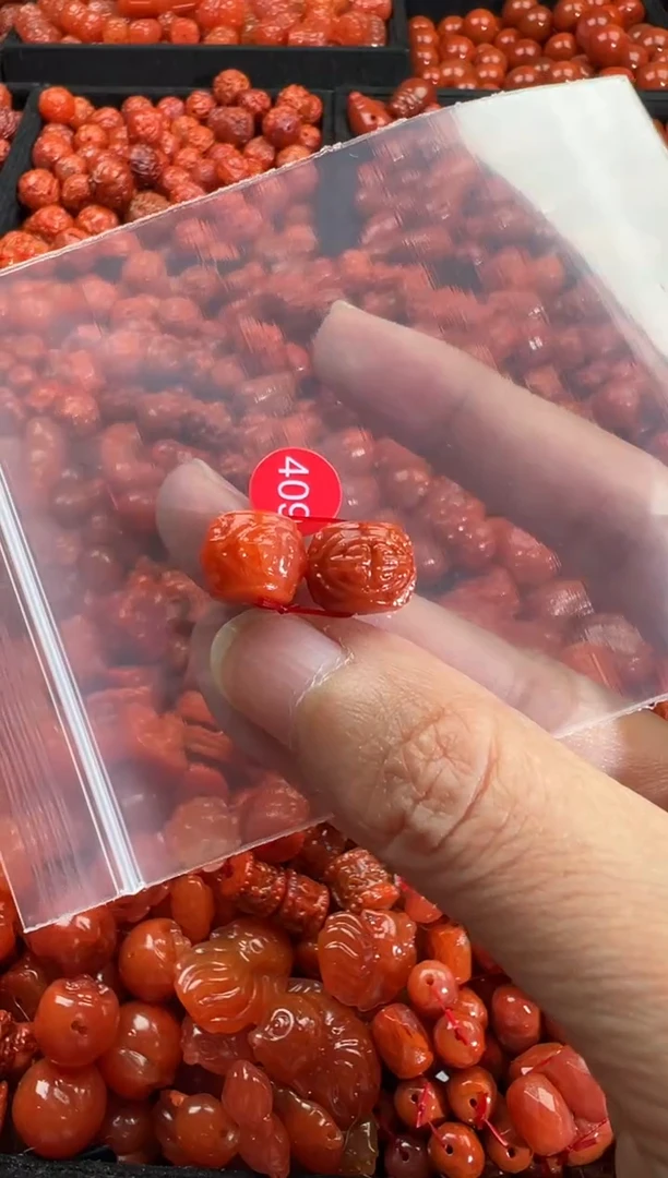 颈饰未镶嵌南红玛瑙1