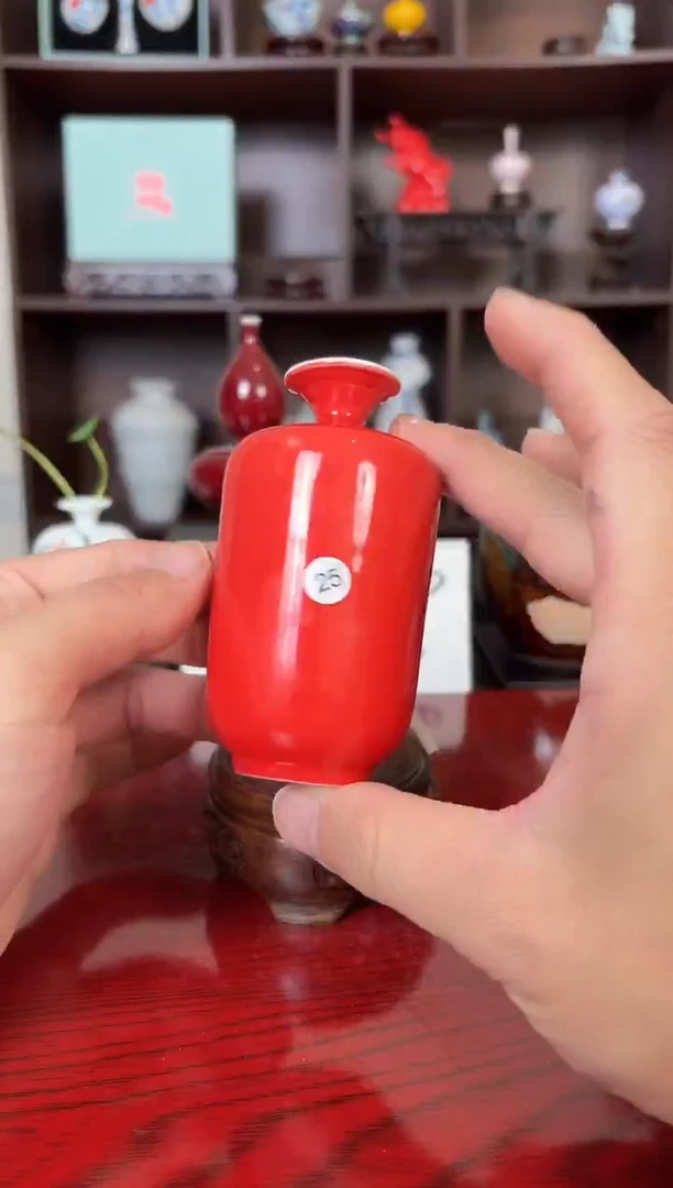 摆件瓷12.23晚微瑕小花瓶摆件发白器型歪25