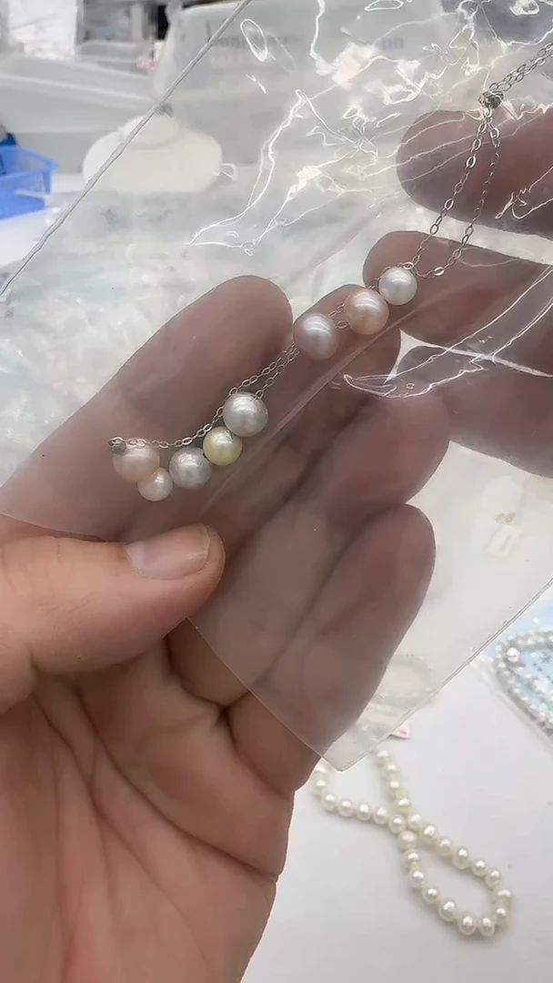 吊坠(赠链)银S925镶嵌海水珍珠7-8mm 混彩8珠微笑链