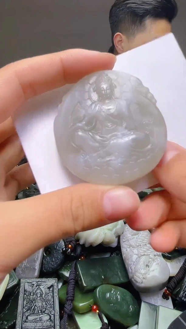 颈饰未镶嵌和田玉1044