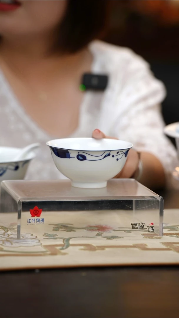 1个正价4.5英寸清游饭碗-雅律