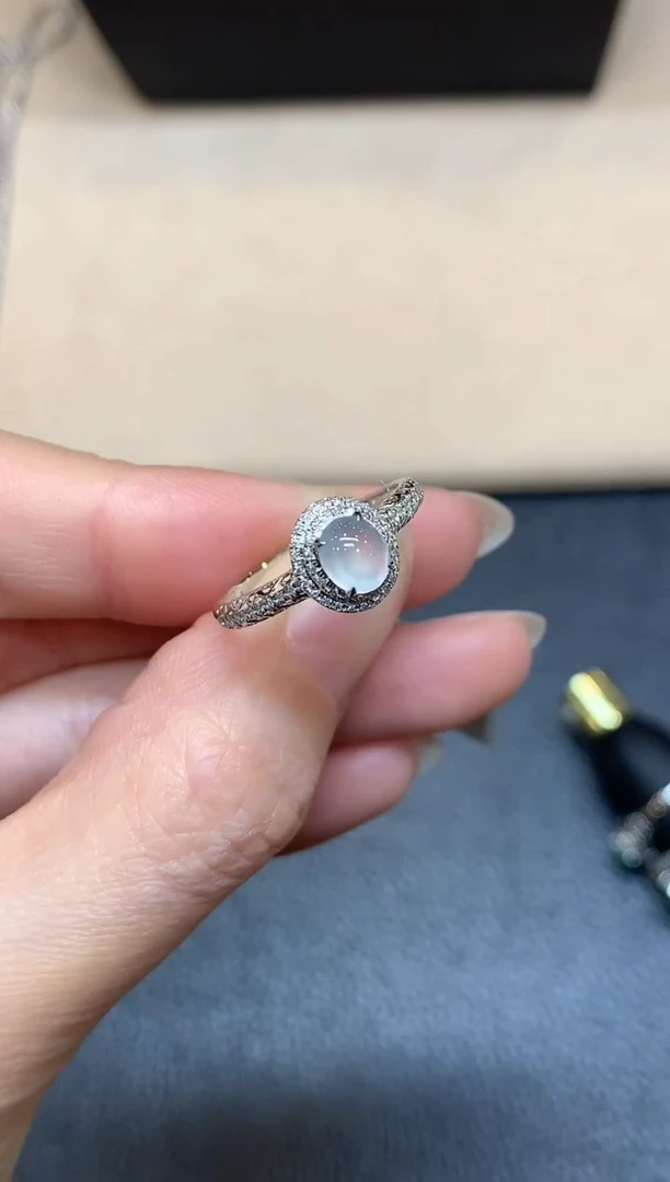 18K金镶嵌戒指翡翠2【无服务费