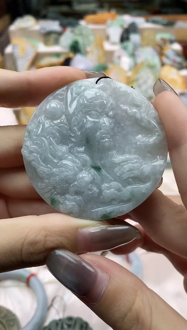 颈饰未镶嵌翡翠1